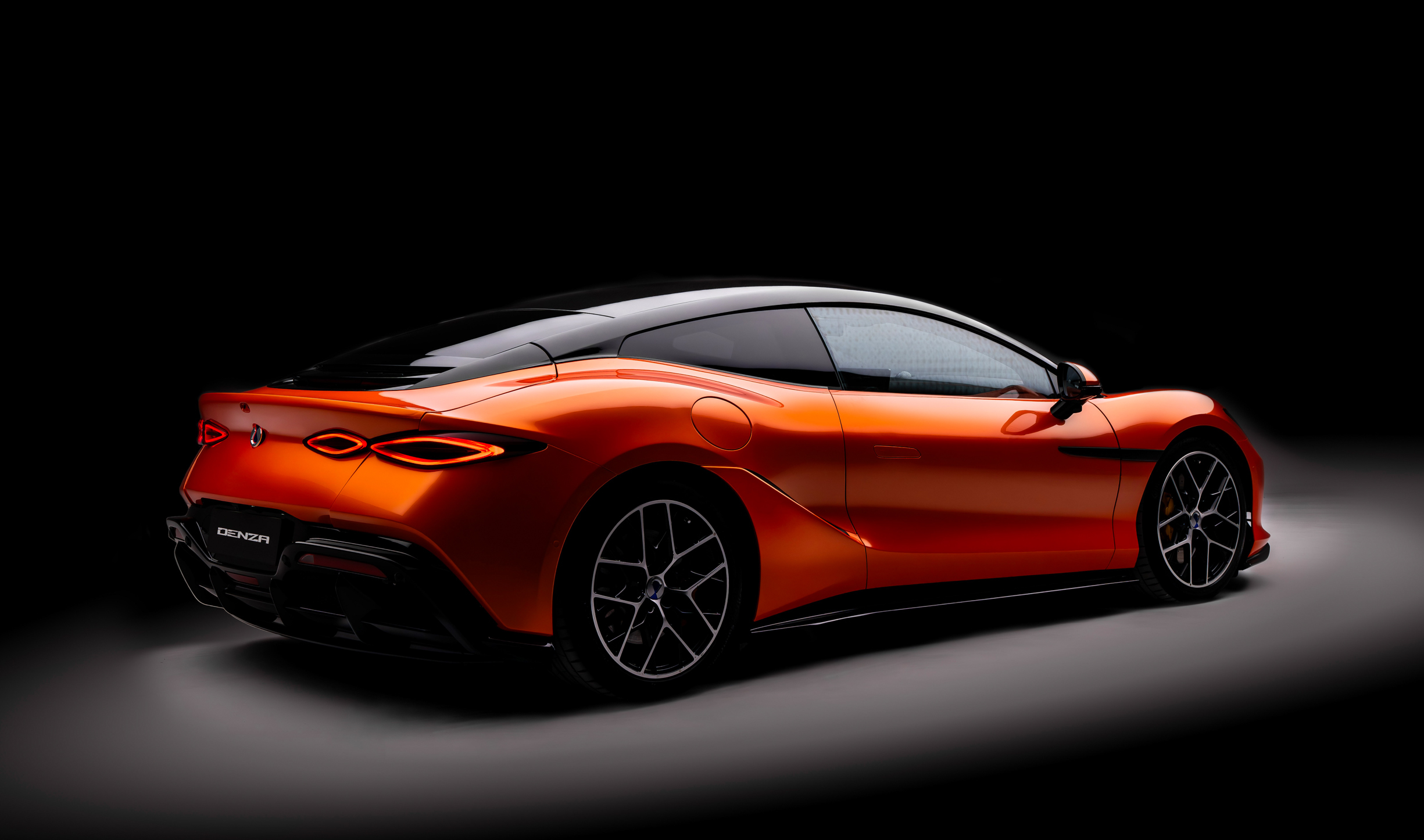 Denza Z. 1,582 HP. Beats A 911 Turbo S.