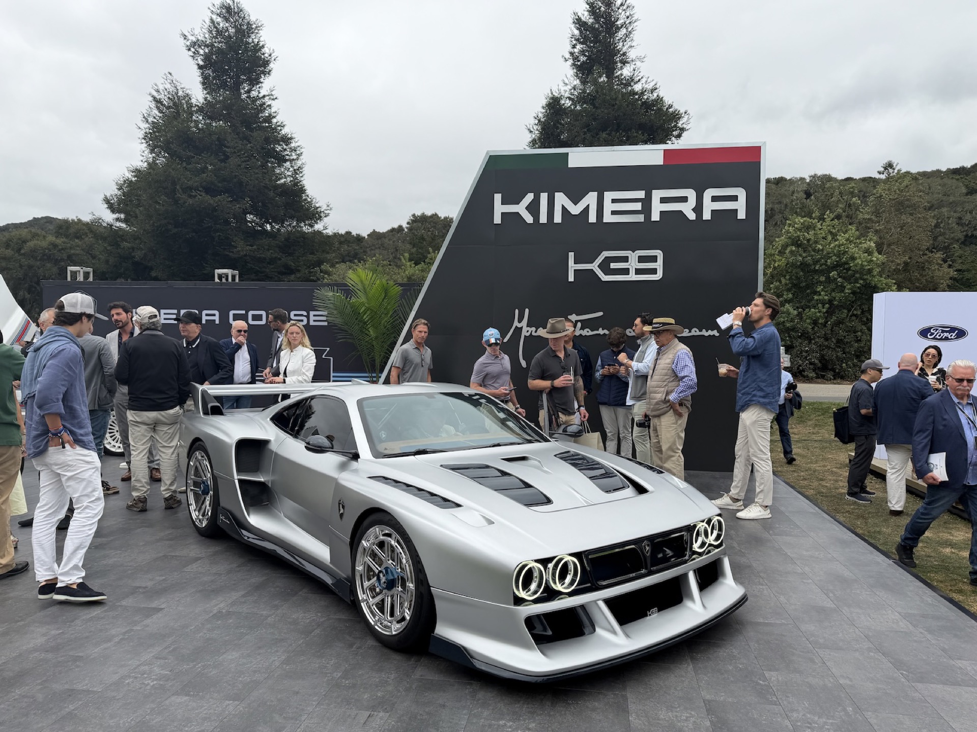 986 HP. 1,100 KG. A Manual Hypercar.